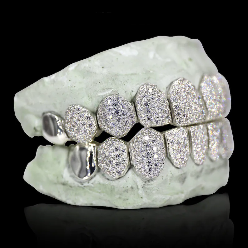 Custom Hip Hop Jewelry Teeth Down 8 925 Sterling Silver VVS Clarity Round Cut Diamond Fully Iced Out Moissanite Grillz