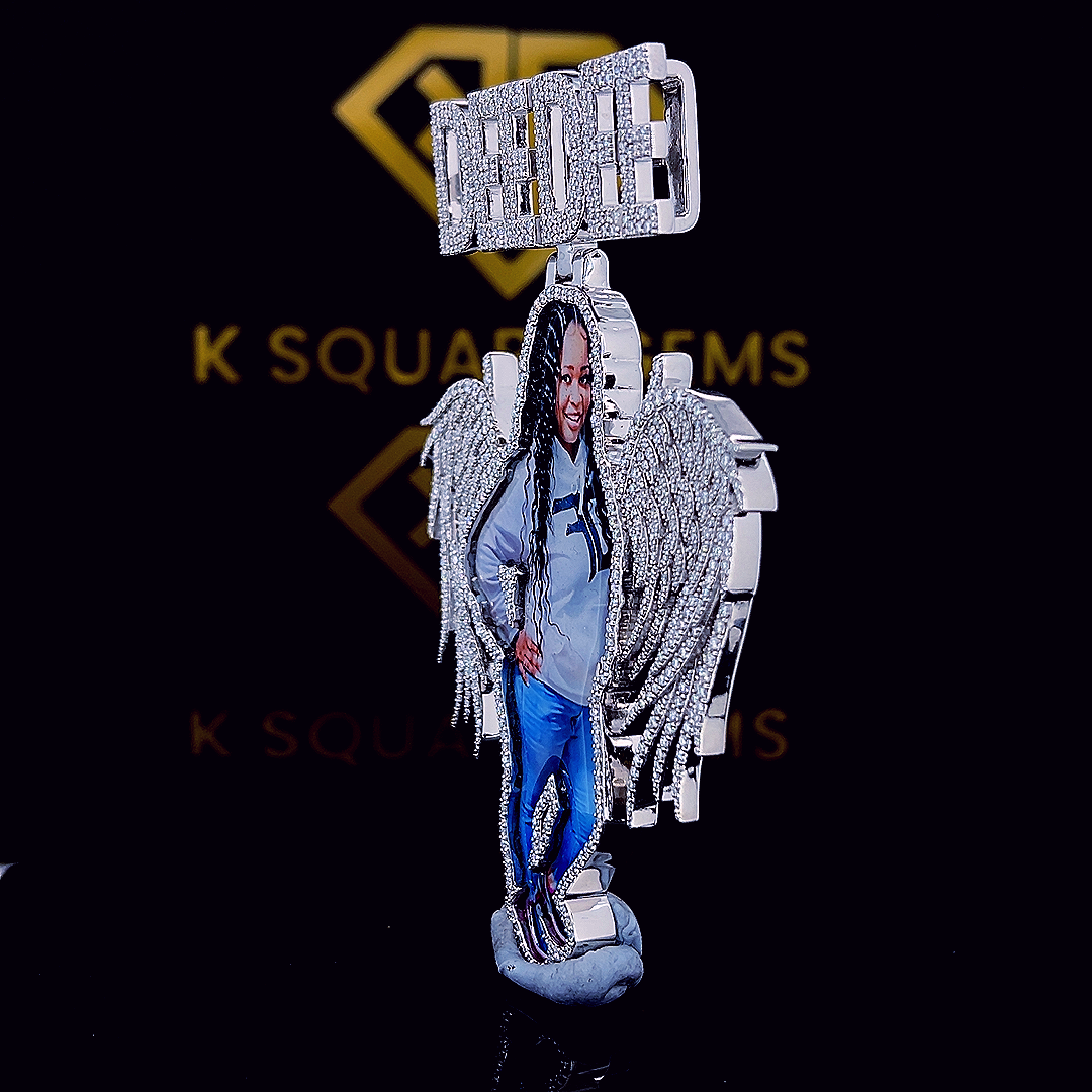 Angel Dee Luxe Round Pendant