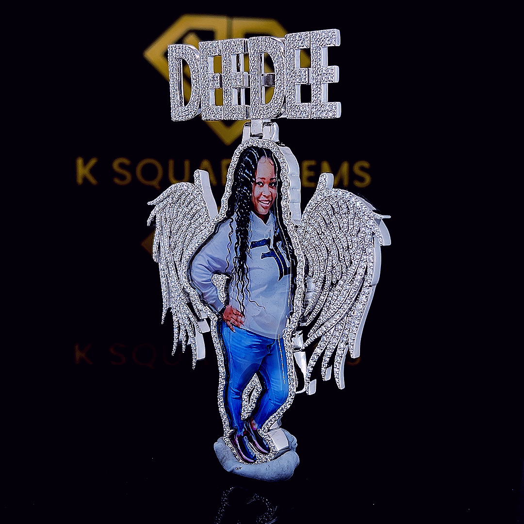 Angel Dee Luxe Round Pendant