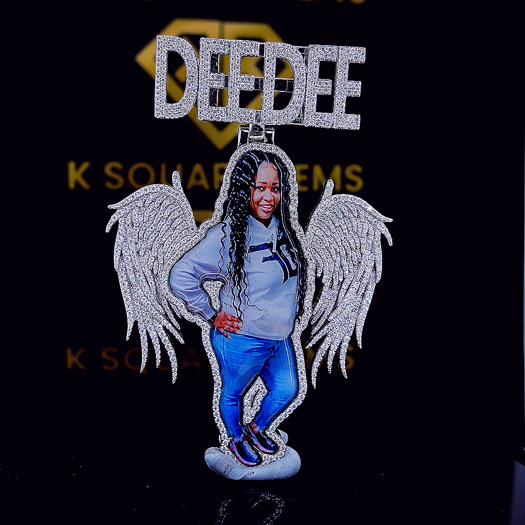 Angel Dee Luxe Round Pendant