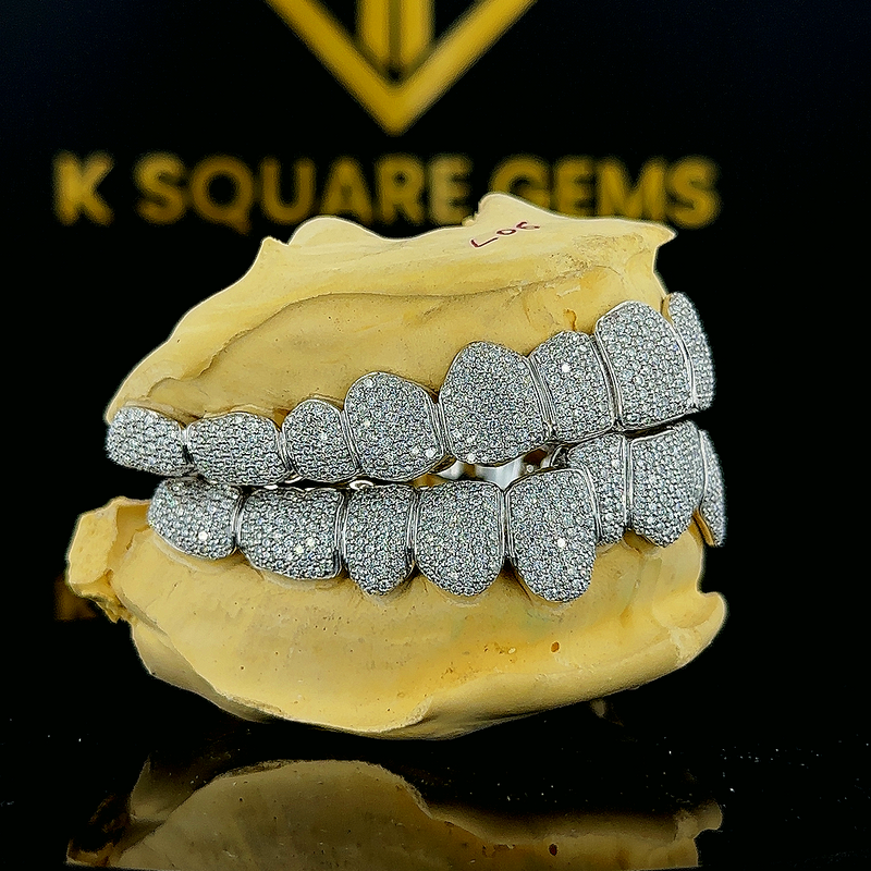 Pretty moissanite round brilliant cut vvs1 clarity sparkling diamond iced out 925 sterling silver customize tooth grillz