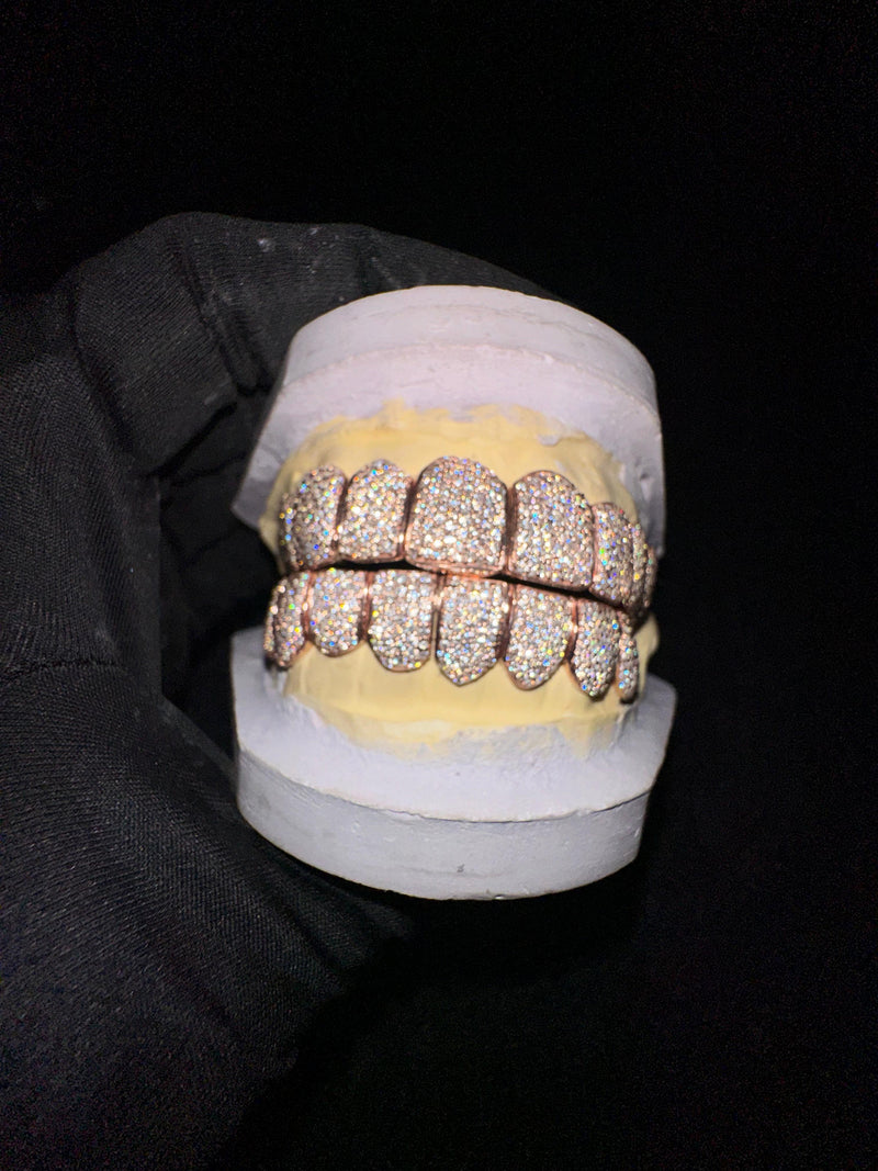 Custom fashion wholesale Top 8 bottom 8 tooth grillz for women in vvs clarity designer jewlery 14 kt moissanite diamonds