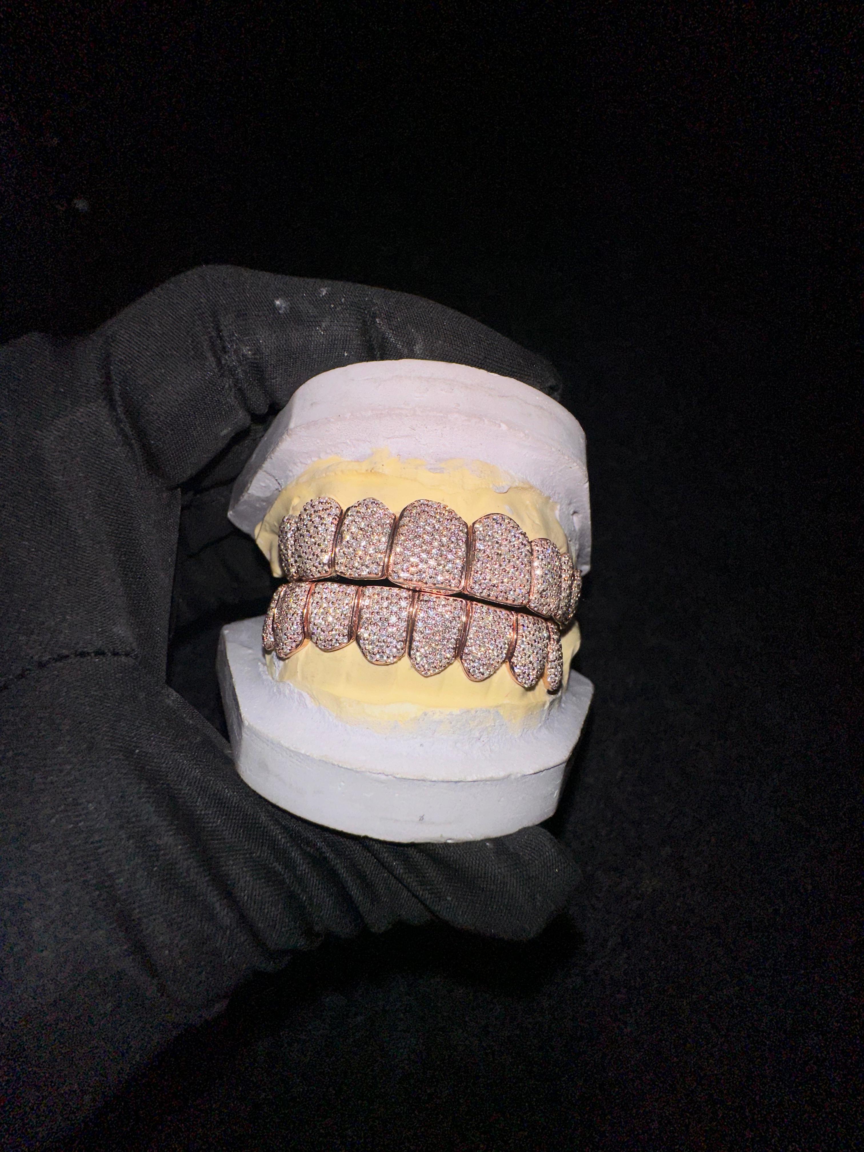 Custom fashion wholesale Top 8 bottom 8 tooth grillz for women in vvs clarity designer jewlery 14 kt moissanite diamonds