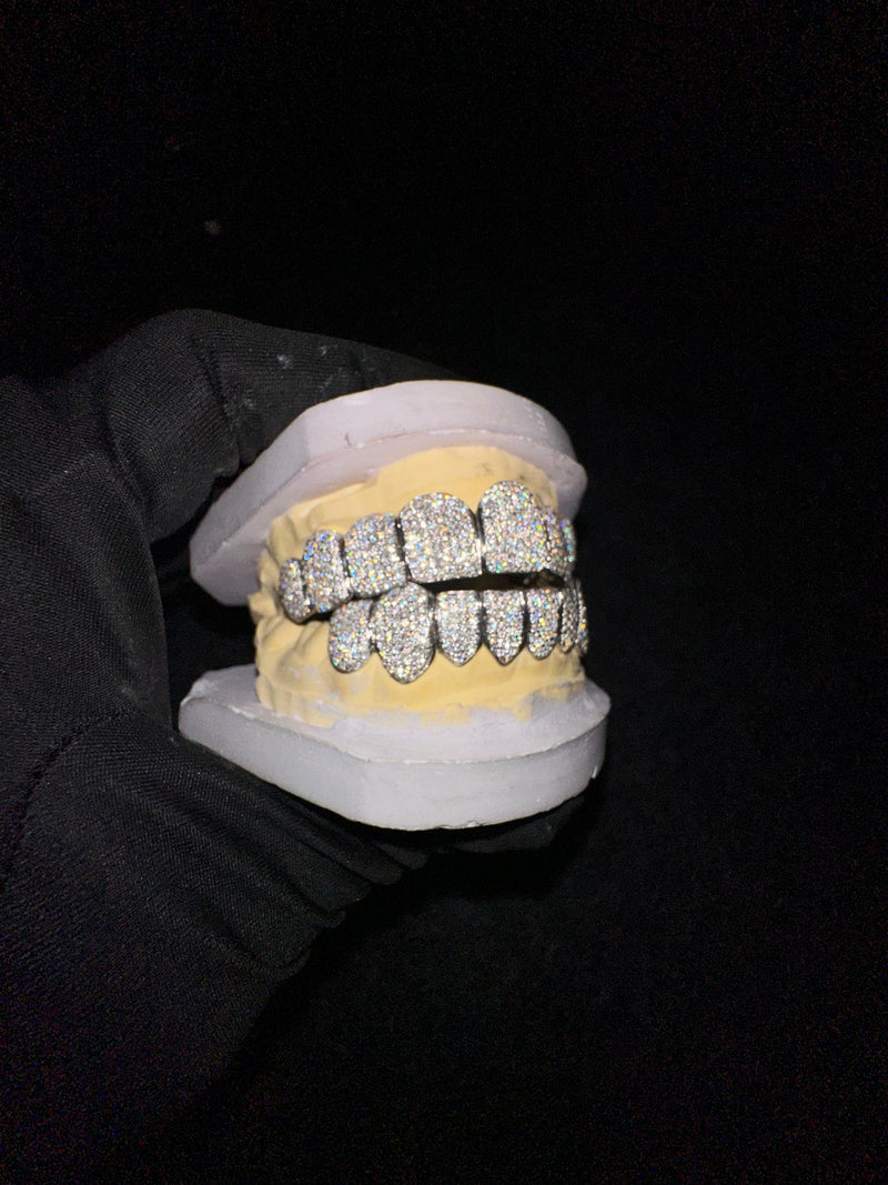 Custom Hip Hop Jewelry Teeth Down 10 925 Sterling Silver VVS Clarity Round Cut Diamond Fully Iced Out Moissanite Grillz