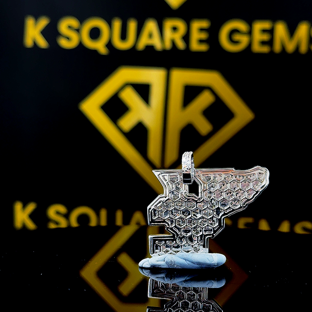 FlyC Moissanite Pendent