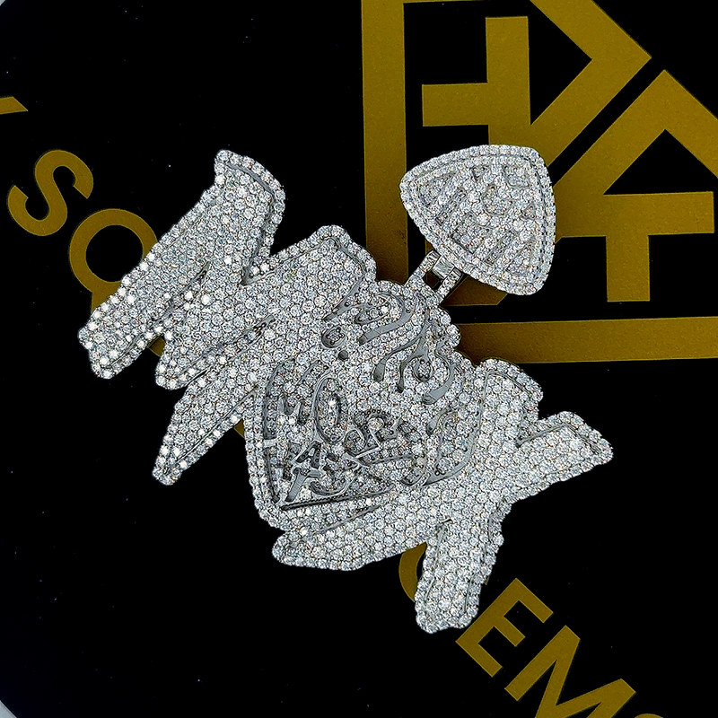 MaxFlare Moissanite Pendent