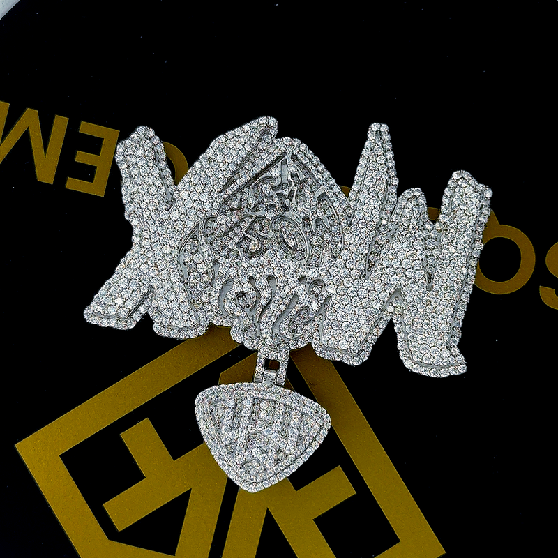MaxFlare Moissanite Pendent