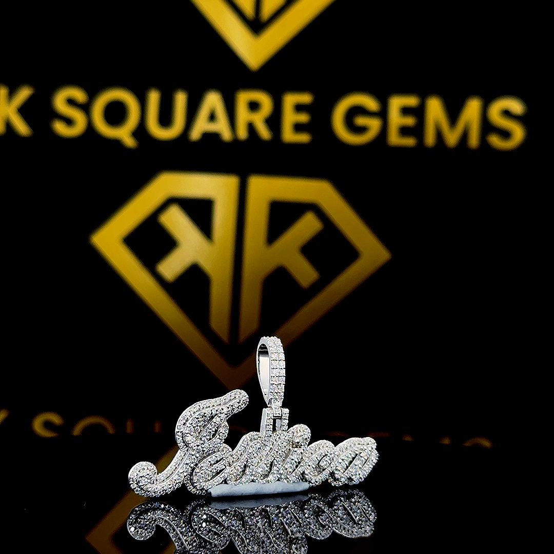 Sessy Moissanite Pendant