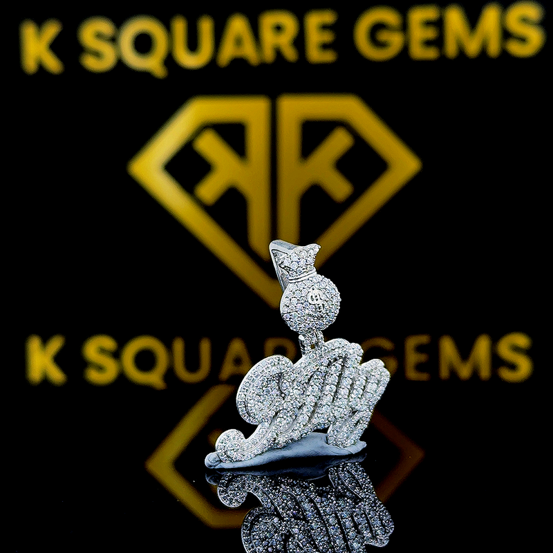 Bezz Moissanite Pendent