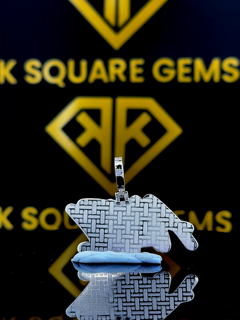 Avzion Moissanite Pendent