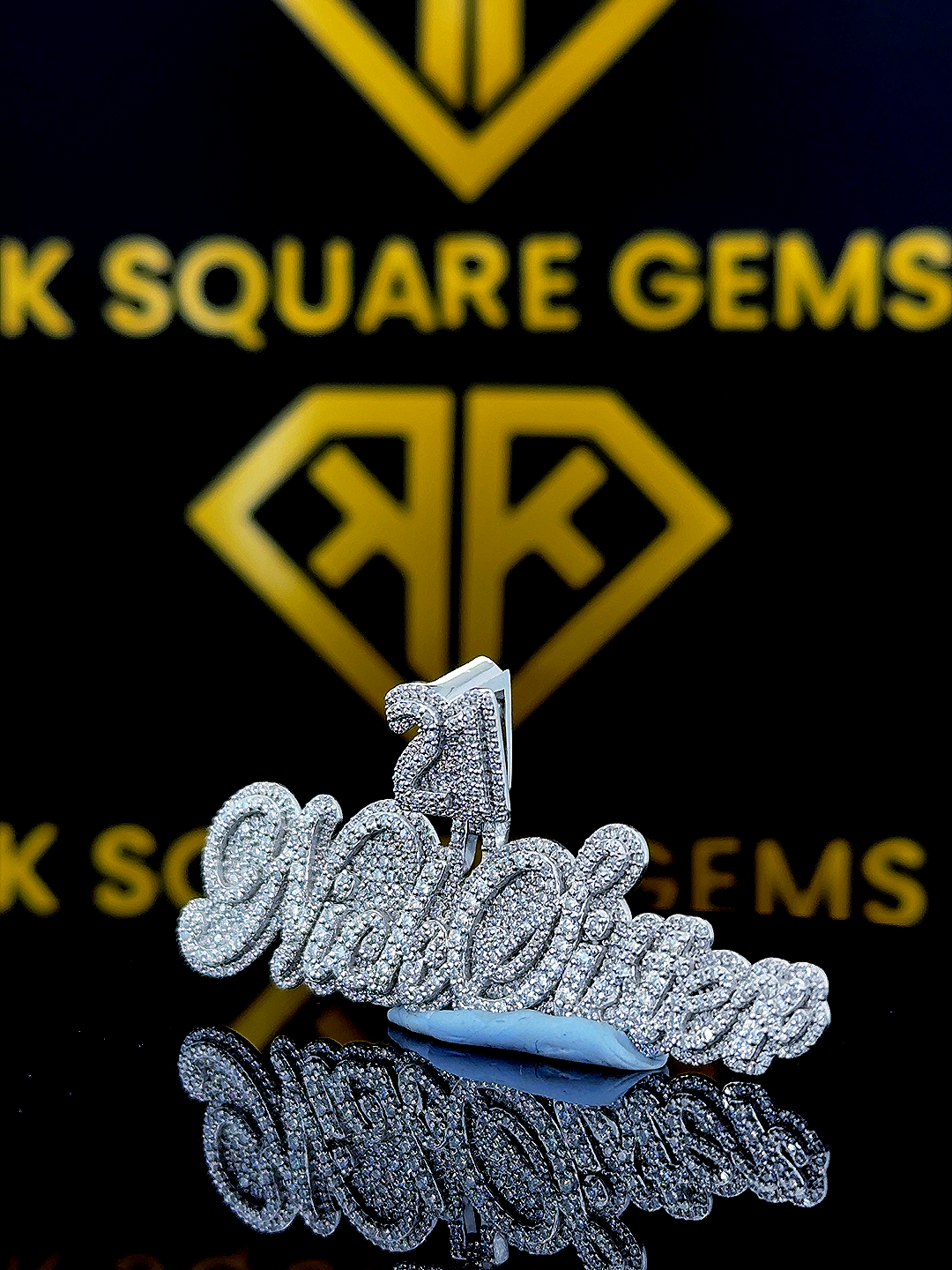 Nightown Moissanite Pendent