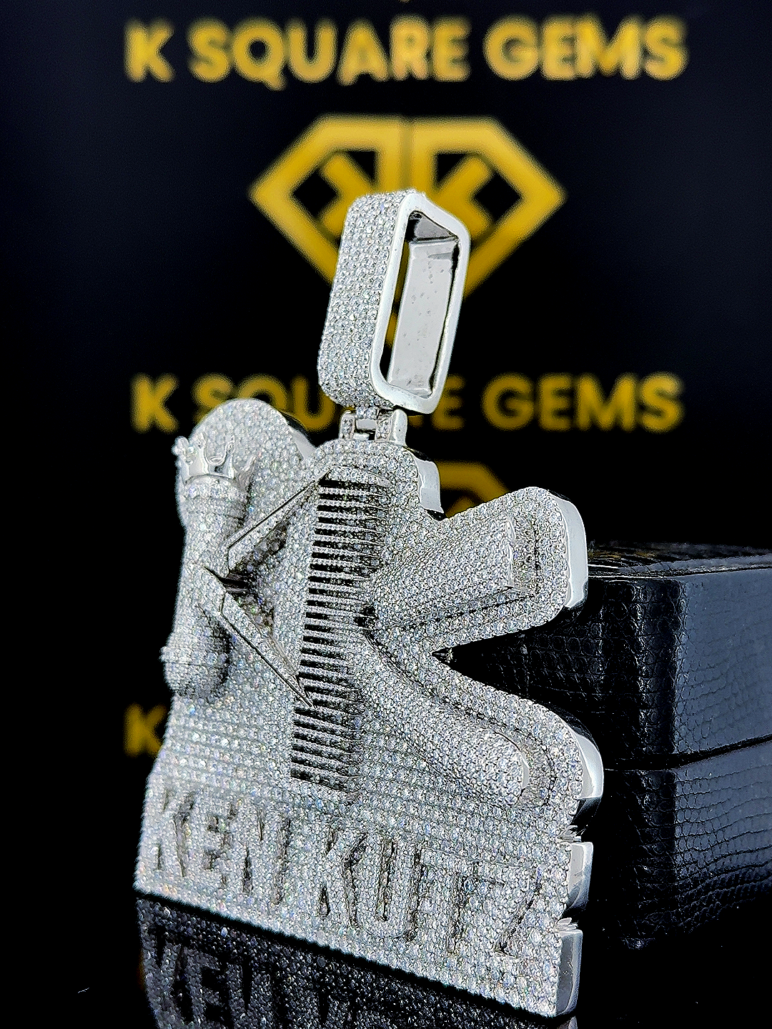 Kutmaster Moissanite Pendent