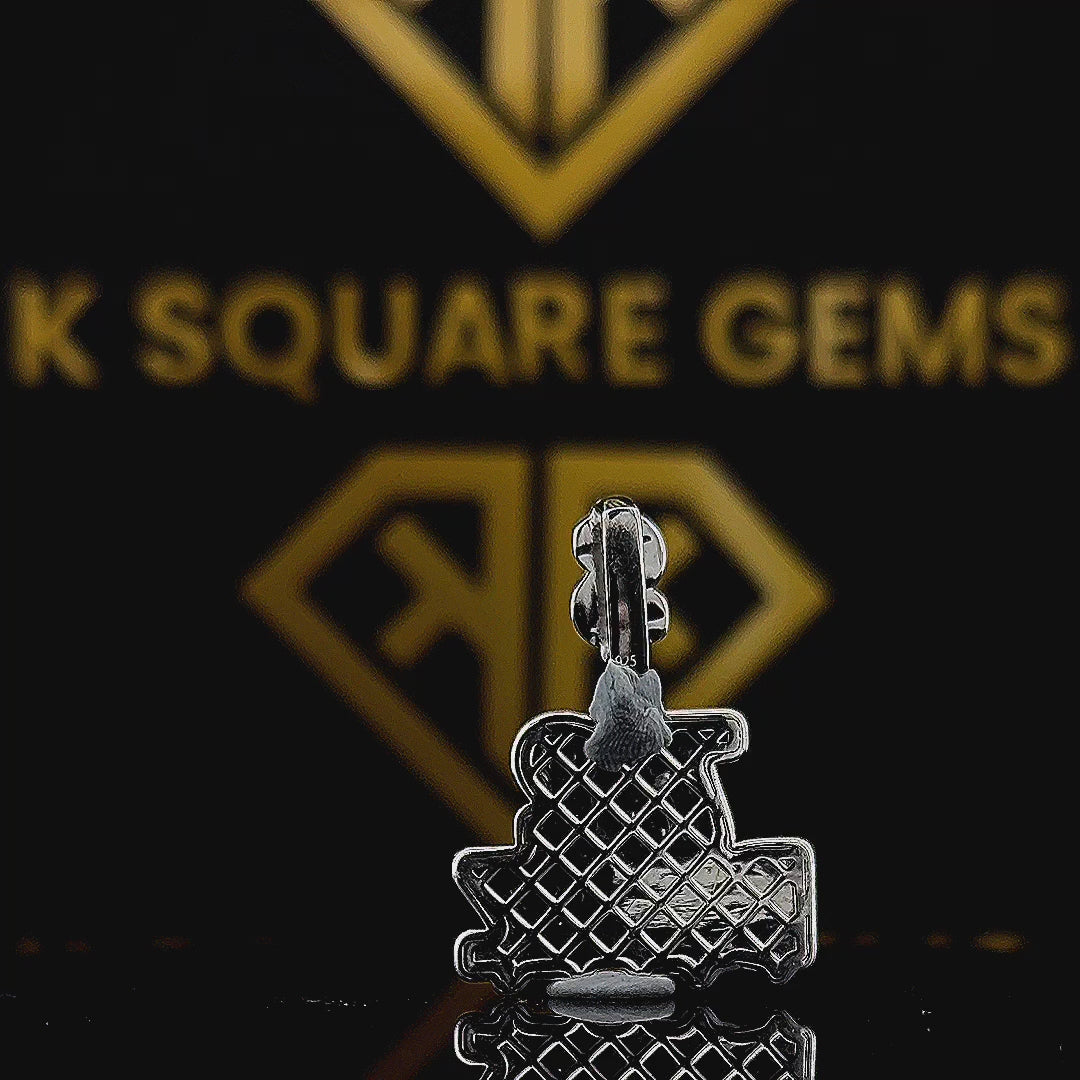 Discover the Lux702 1.39 Ct Custom Moissanite Pendant in sterling silver.