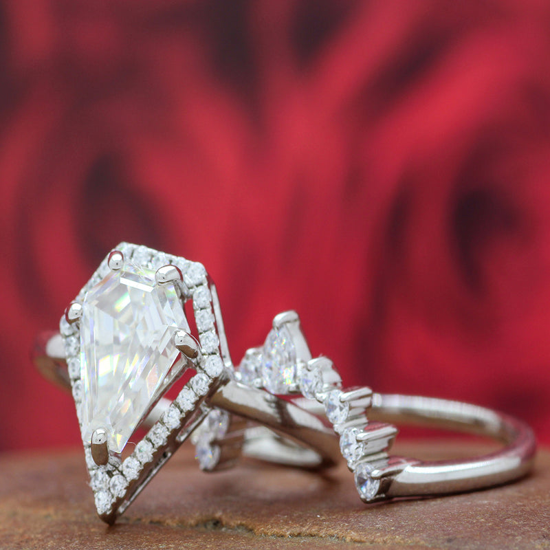 Classy And gorgeous Kite Cut Clear Moissanite Diamond Ring