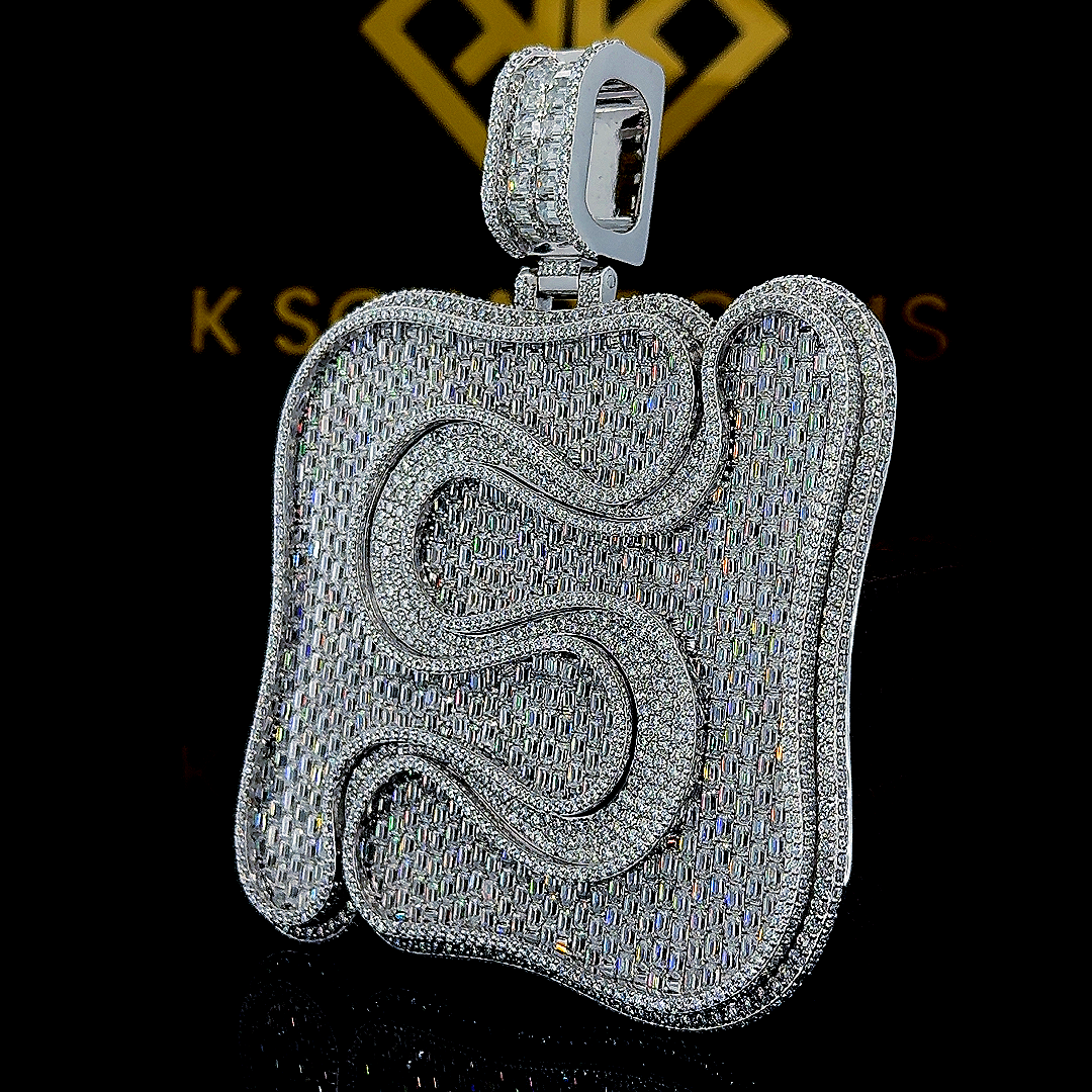 Swurve Moissanite Pendent