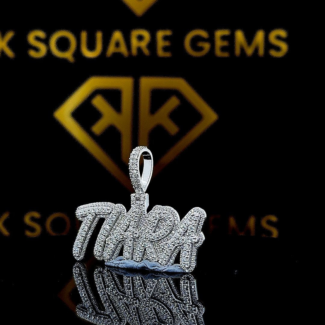 Tiarafy Moissanite Pendant