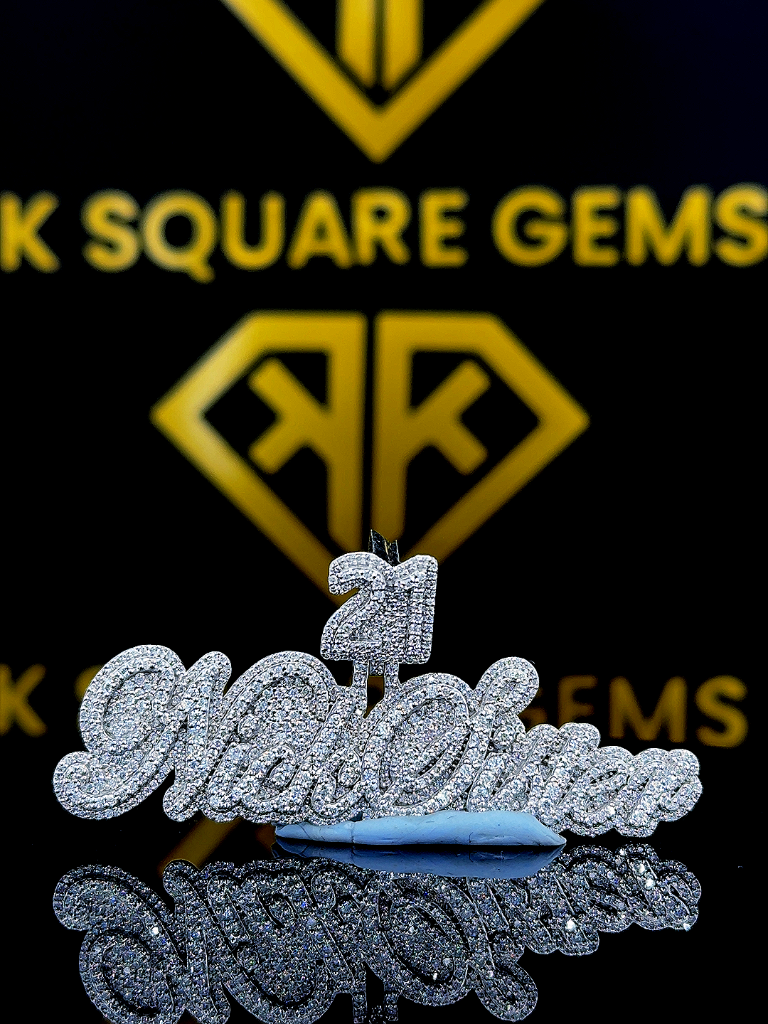 Nightown Moissanite Pendent