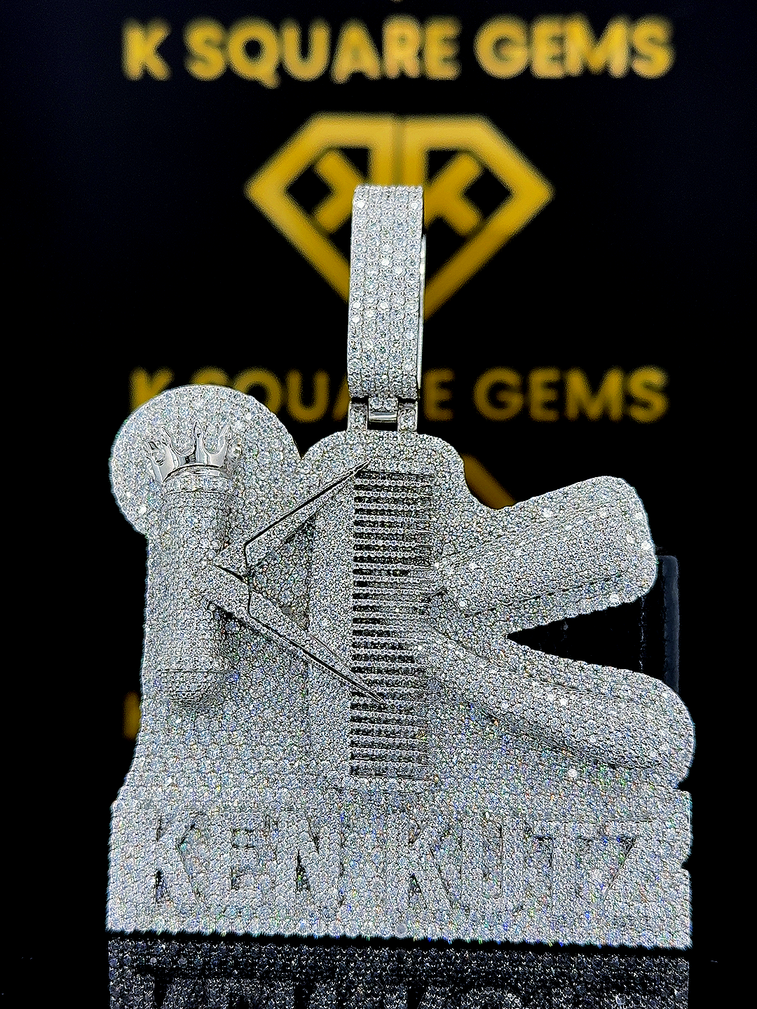 Kutmaster Moissanite Pendent