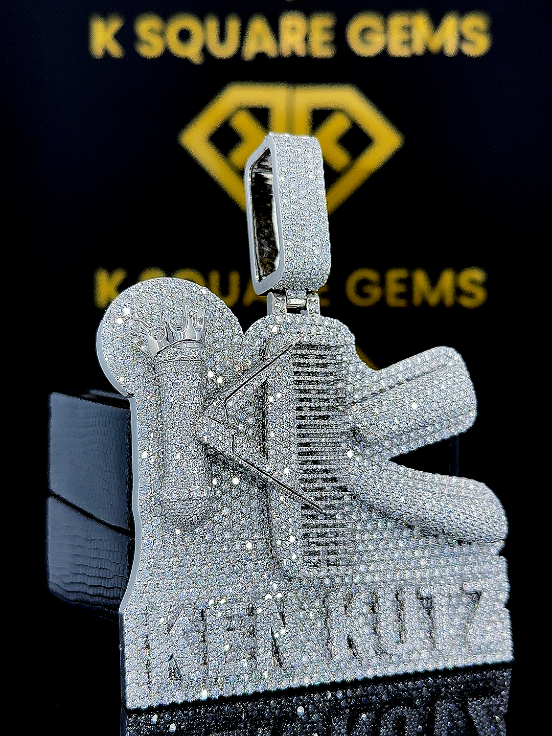 Kutmaster Moissanite Pendent