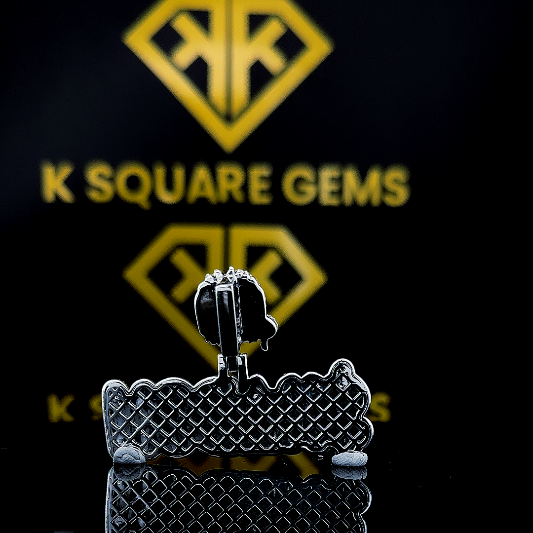 Discover the GemBlox 3.85 Ct Custom Moissanite Hip Hop Pendant, featuring a VVS1 round diamond in 925 sterling silver.