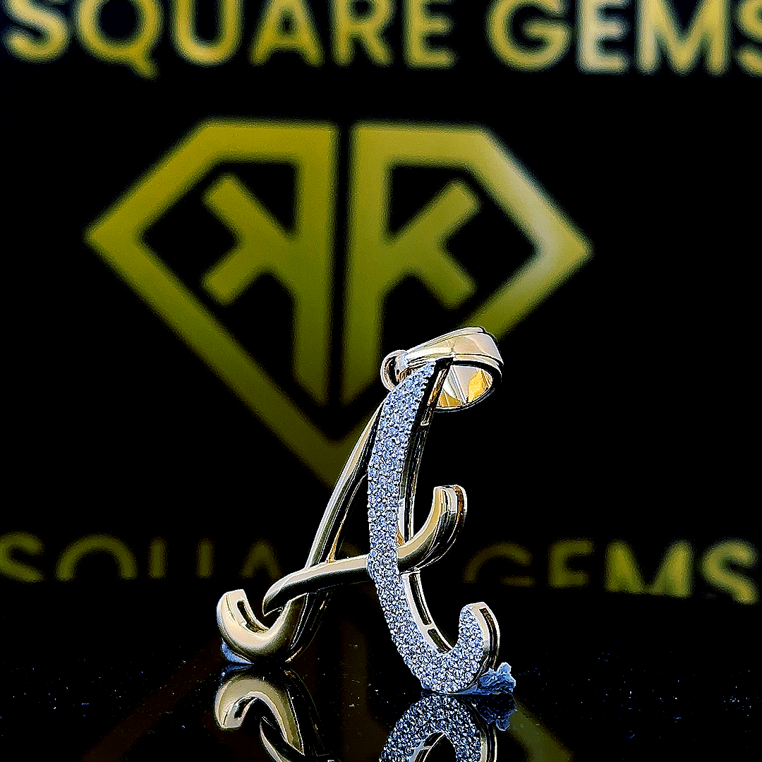 Serene Curve Moissanite Pendant