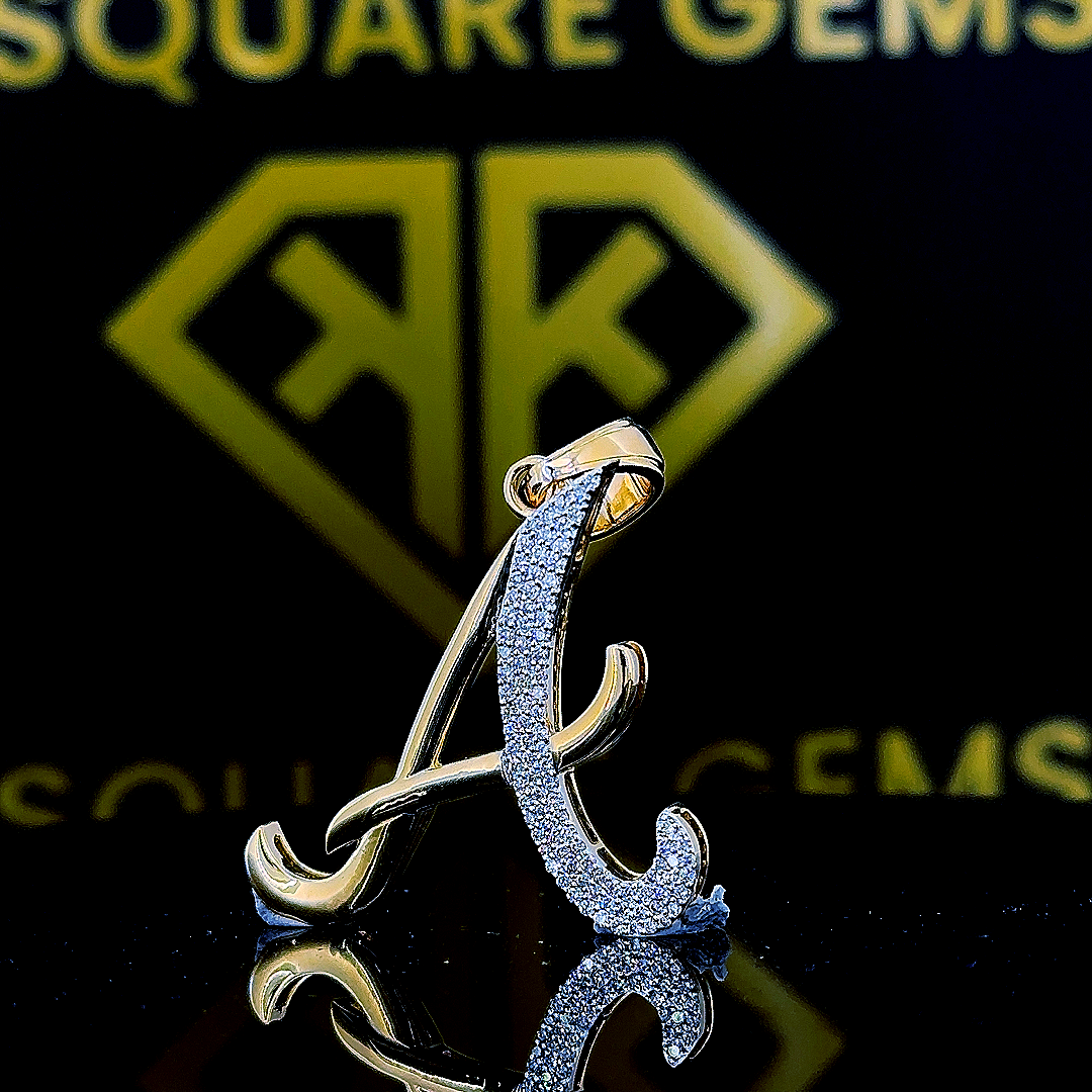Serene Curve Moissanite Pendant