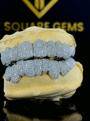 Pretty moissanite round brilliant cut vvs1 clarity sparkling diamond iced out 925 sterling silver customize tooth grillz