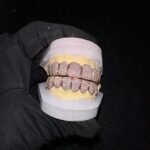 Custom fashion wholesale Top 8 bottom 8 tooth grillz for women in vvs clarity designer jewlery 14 kt moissanite diamonds