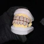 Custom fashion wholesale Top 8 bottom 8 tooth grillz for women in vvs clarity designer jewlery 14 kt moissanite diamonds