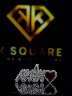 Heartwave 1.04 Ct VVS1 Moissanite Custom Pendant in 925 Sterling Silver is a luxurious piece, combining stunning brilliance with a personal touch for both men and women.