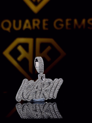 Unveil your style with the Breeze 1.70 Carat Round VVS1 Moissanite Custom Pendant in 925 Sterling Silver.