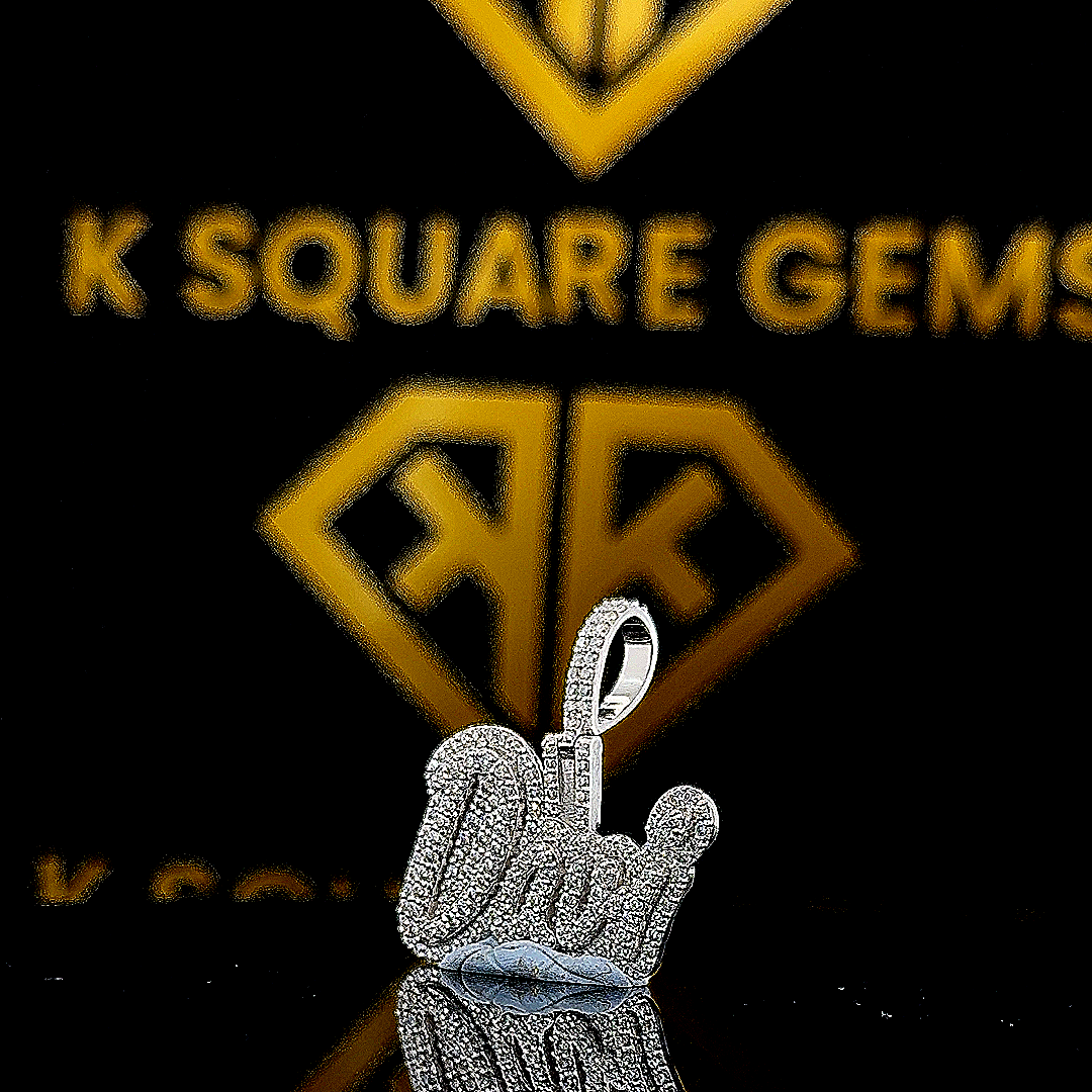 BoldFlick Moissanite Pendent