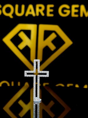 HaloIce Moissanite Pendent