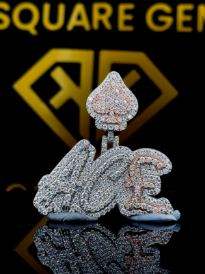AceGlitz Moissanite Pendent